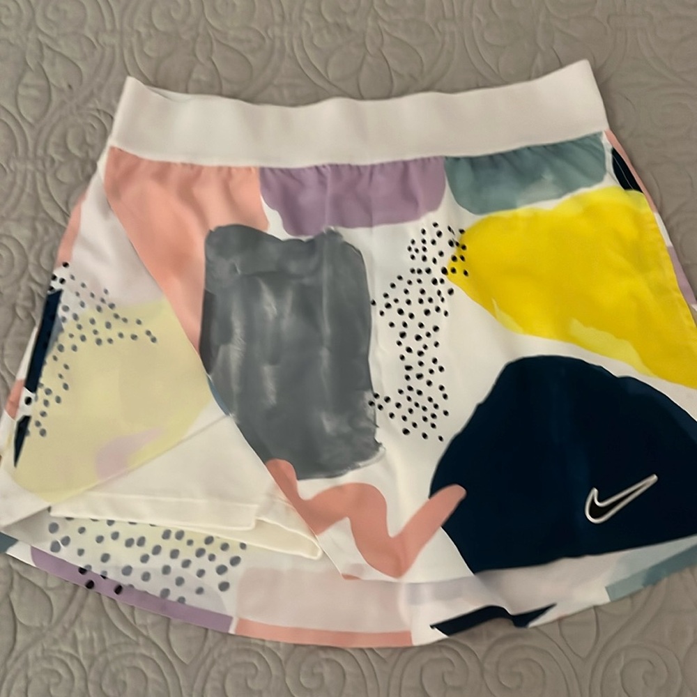 Nike tennis skirt. Never worn.